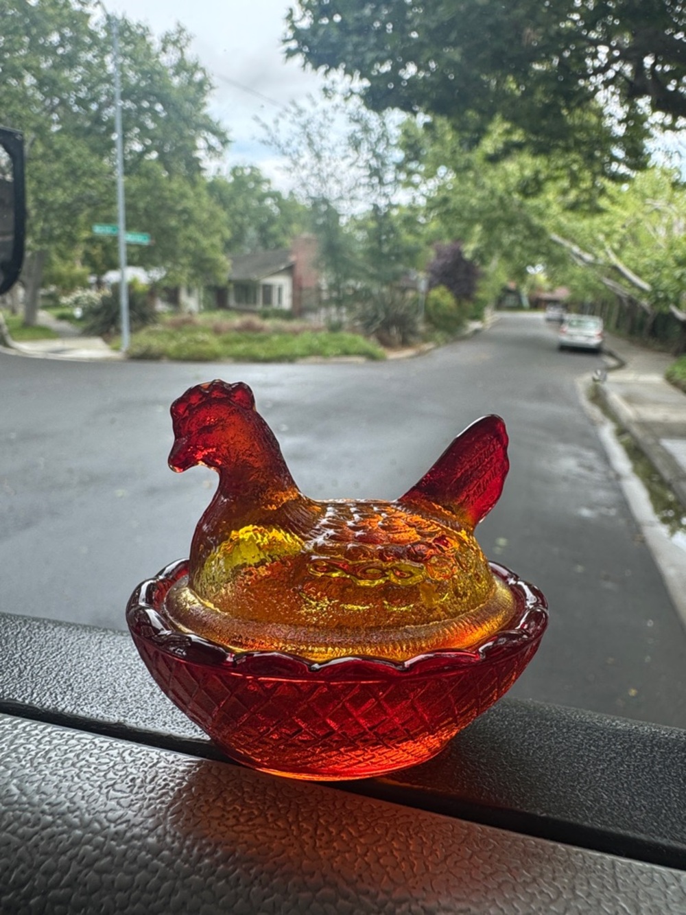 Vintage-Inspired Red Glass Hen on Nest Decorative Dish